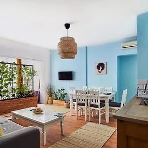 Garden By Urbanesq , בוקרשט רומניה
